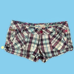 Cute low rise Billabong shorts. Size one. Pink, blue, gray, & white plaid.